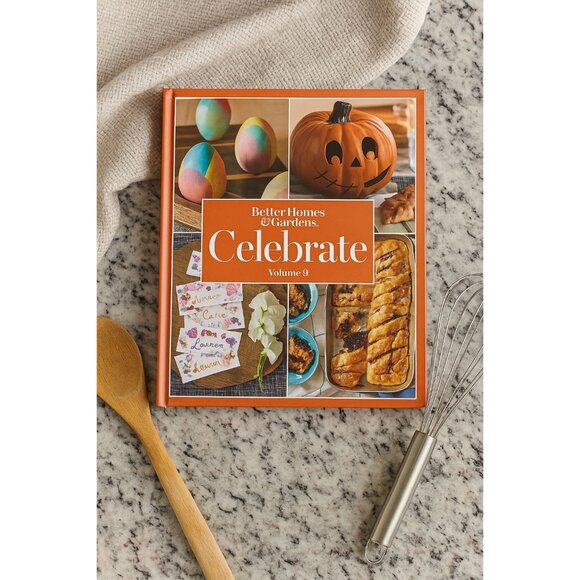Better Homes & Gardens Celebrate Vol 9 HC – 2019 Holiday Crafts, Recipes, Decor - Picture 9 of 9